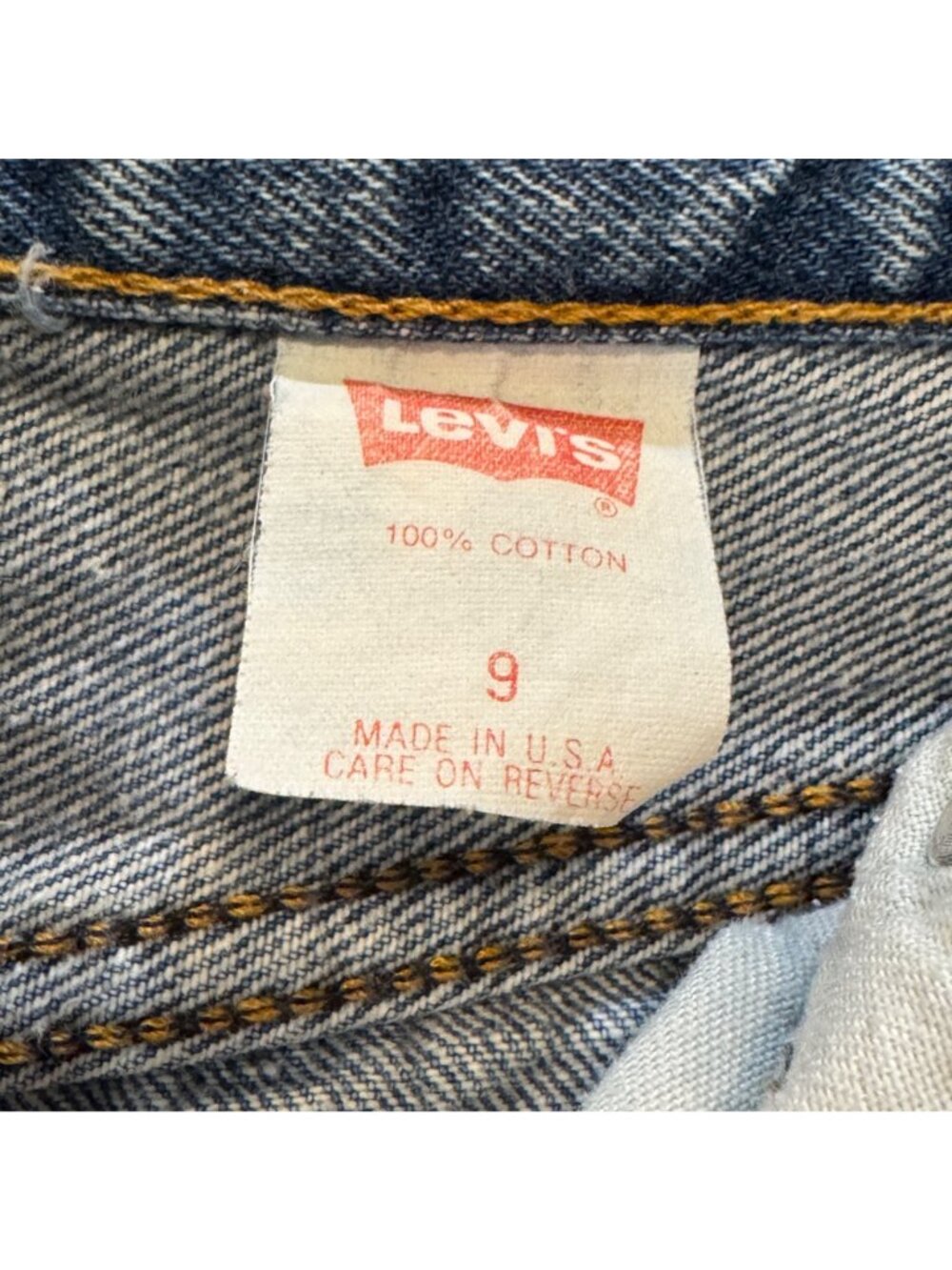 Levi’s Vintage Jeans Women’s 9 Button Fly Light Denim High Rise Mom Style 1980s - Picture 5 of 10